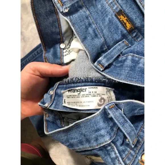 Wranglers boys size 28x30 - Picture 3 of 3